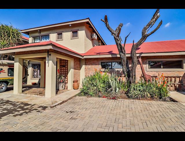 5 BEDROOM HOUSE SOLD IN LEEUWFONTEIN ESTATE